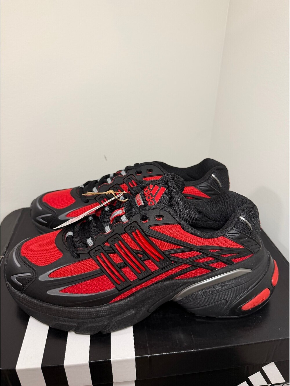 Adidas Adistar XLG 2.0 Sneakers Black Red